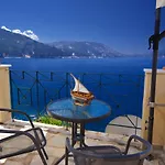 Villa Apoplous With Pool