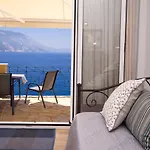 Villa Apoplous With Pool