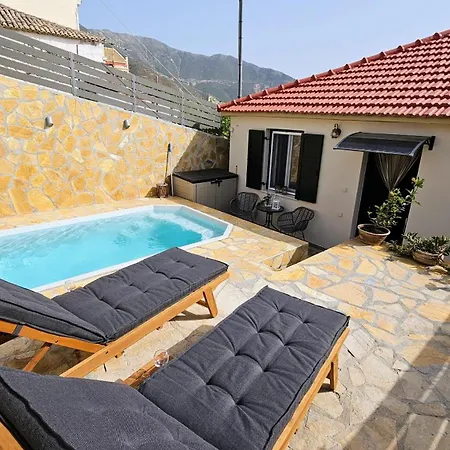 Βίλα Apoplous With Pool