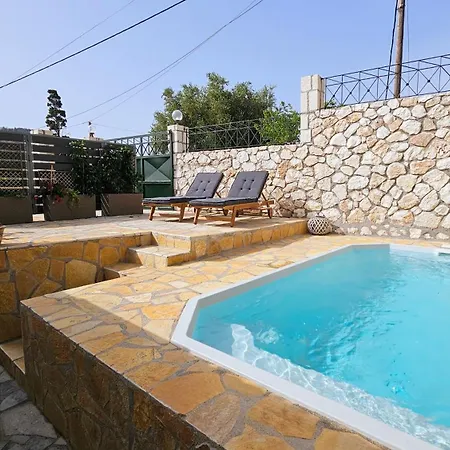 Vila Apoplous With Pool