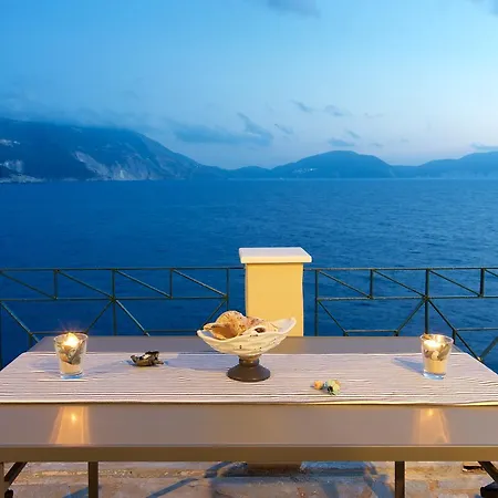 Apoplous With Pool *