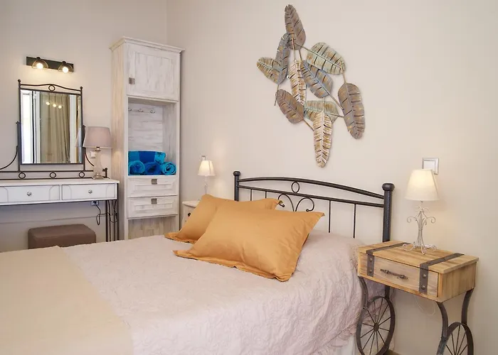 Apoplous With Pool Villa *