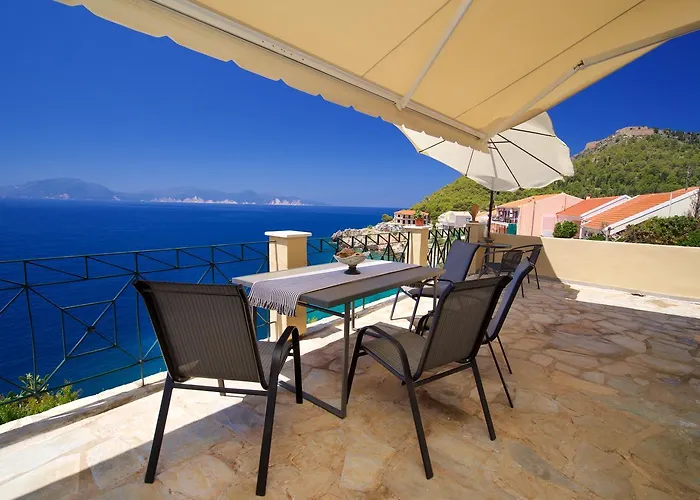 Apoplous With Pool *