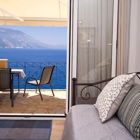 Villa Apoplous With Pool